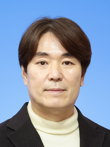 유용섭 감독 사진
